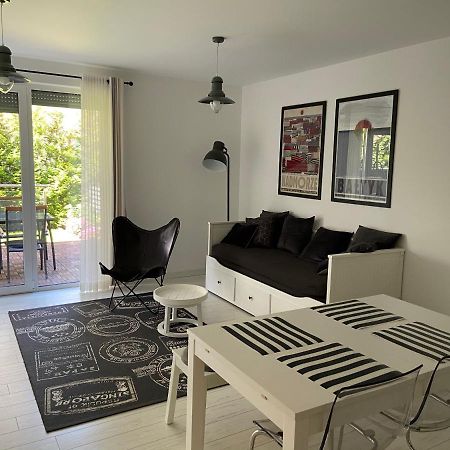 Apartament Bialy W Rewalu Exterior foto